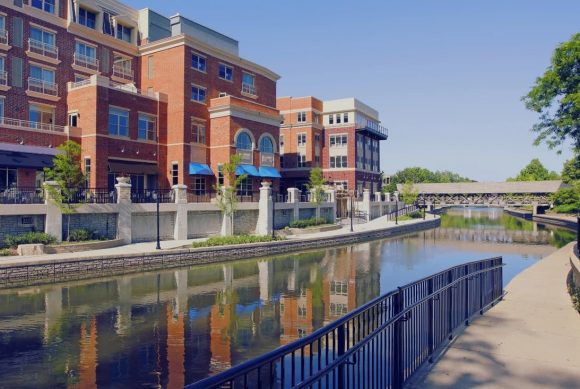 How to Plan a Stress-Free Interstate Move from Naperville